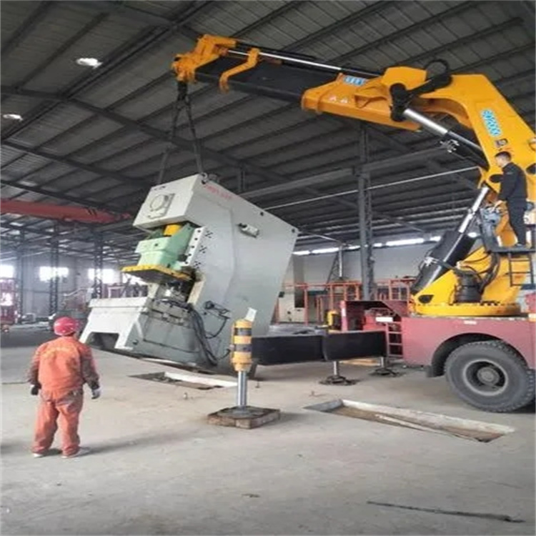 建湖县80吨折臂吊车出租附近电话