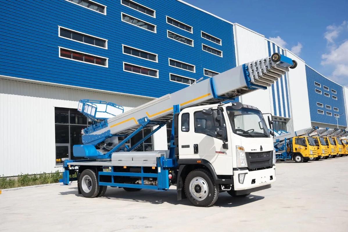 建湖县出租云梯车高空作业车 建筑垃圾搬运